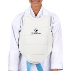 WKF karate ščitnik za telo Tokaido U14 na otroku med treningom